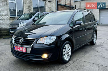 Мінівен Volkswagen Touran 2009 в Рівному