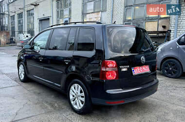 Минивэн Volkswagen Touran 2009 в Ровно