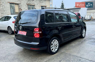 Минивэн Volkswagen Touran 2009 в Ровно