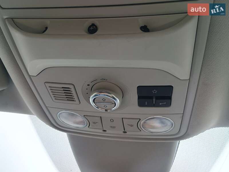 Мінівен Volkswagen Touran 2013 в Полтаві фото 17 Мінівен Volkswagen Touran 2013 в Полтаві