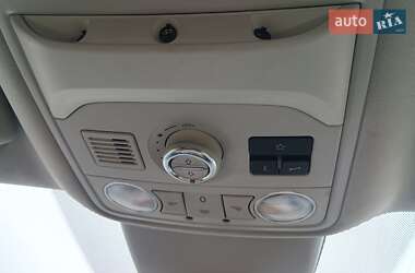 Мінівен Volkswagen Touran 2013 в 