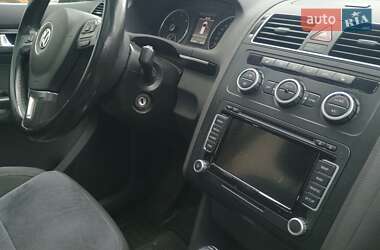 Мінівен Volkswagen Touran 2013 в 