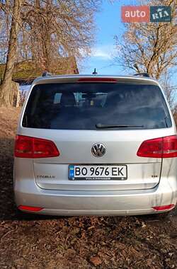 Минивэн Volkswagen Touran 2011 в 