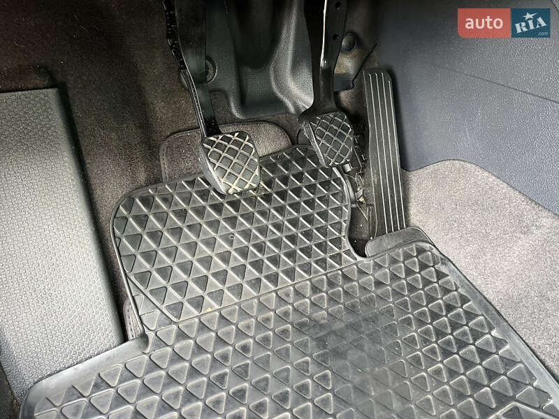 Минивэн Volkswagen Touran 2003 в Тернополе