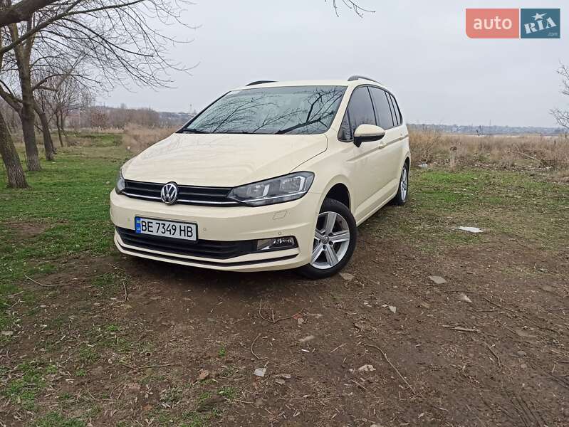 Микровэн Volkswagen Touran 2017 в Николаеве