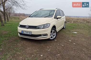 Микровэн Volkswagen Touran 2017 в Николаеве