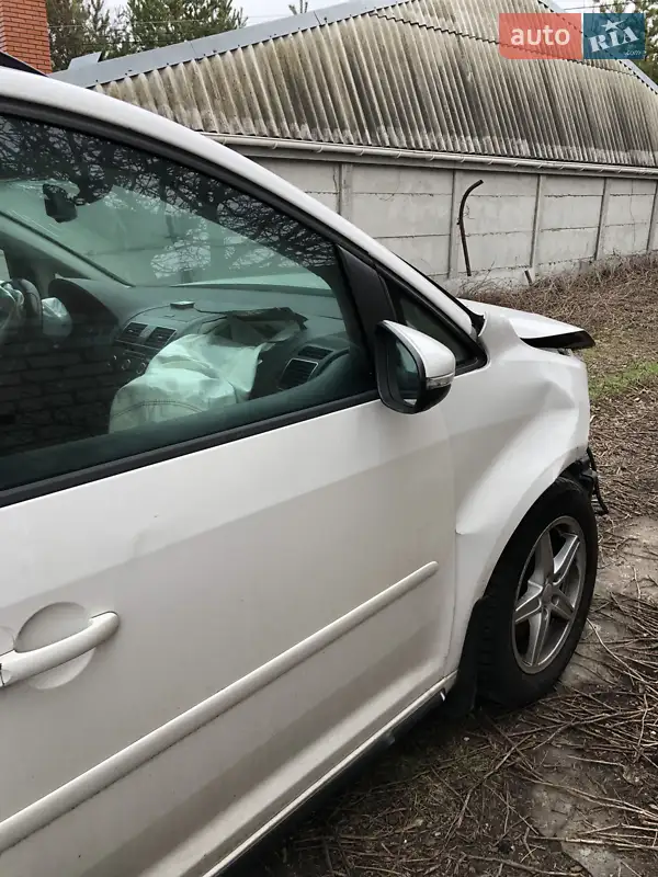 Volkswagen Touran 2011