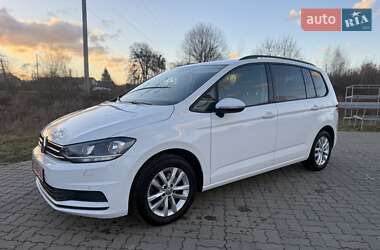 Мікровен Volkswagen Touran 2017 в Стрию