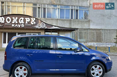 Минивэн Volkswagen Touran 2003 в Черновцах