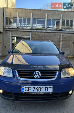 Минивэн Volkswagen Touran 2003 в Черновцах