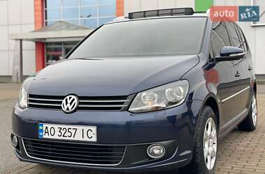 Минивэн Volkswagen Touran 2010 в Виноградове