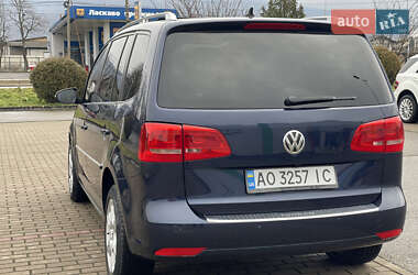 Минивэн Volkswagen Touran 2010 в Виноградове