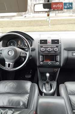 Минивэн Volkswagen Touran 2013 в 