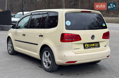 Мінівен Volkswagen Touran 2015 в Чернівцях