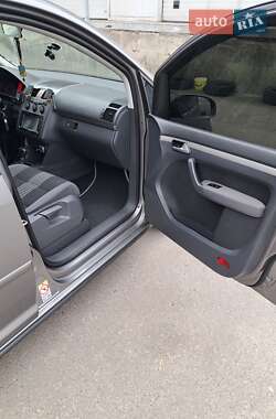 Минивэн Volkswagen Touran 2009 в 