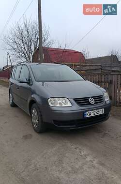 Минивэн Volkswagen Touran 2003 в Коростене