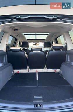 Минивэн Volkswagen Touran 2010 в 