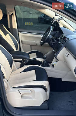 Минивэн Volkswagen Touran 2010 в 