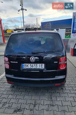 Мінівен Volkswagen Touran 2008 в Балті