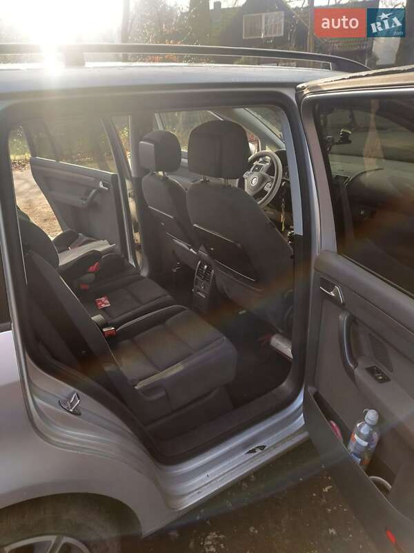 Минивэн Volkswagen Touran 2012 в Нововолынске фото 17 Минивэн Volkswagen Touran 2012 в Нововолынске