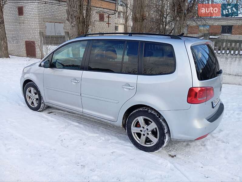 Минивэн Volkswagen Touran 2011 в Кременчуге фото 3 Минивэн Volkswagen Touran 2011 в Кременчуге