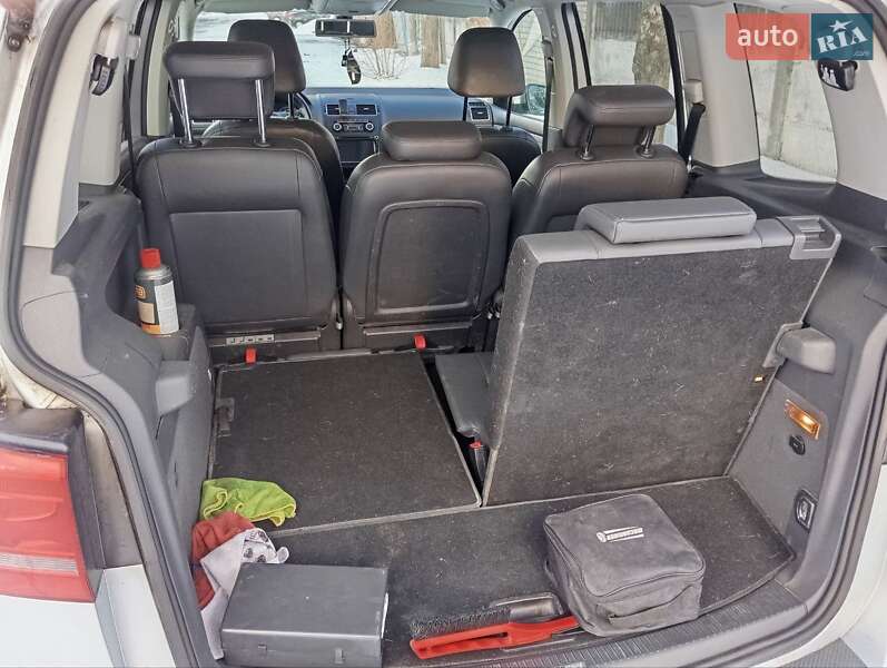 Минивэн Volkswagen Touran 2011 в Кременчуге фото 11 Минивэн Volkswagen Touran 2011 в Кременчуге