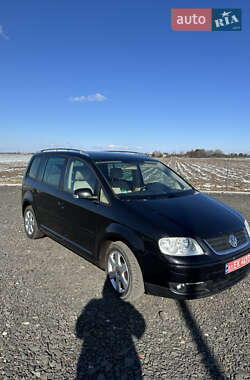 Мінівен Volkswagen Touran 2005 в 
