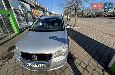 Минивэн Volkswagen Touran 2009 в Житомире