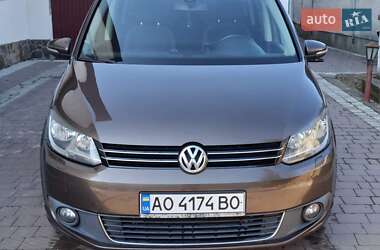 Мінівен Volkswagen Touran 2011 в 