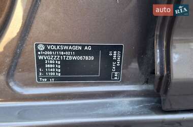 Мінівен Volkswagen Touran 2011 в 