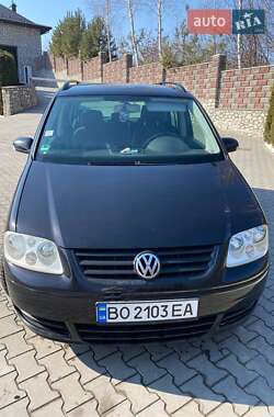 Минивэн Volkswagen Touran 2004 в Подволочиске