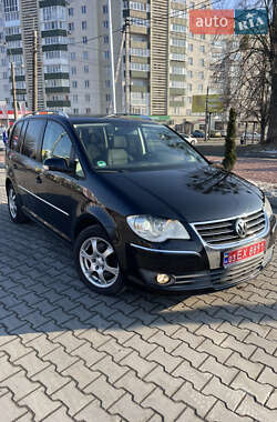 Минивэн Volkswagen Touran 2008 в Луцке