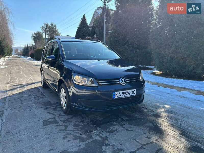 Мінівен Volkswagen Touran 2011 в Києві