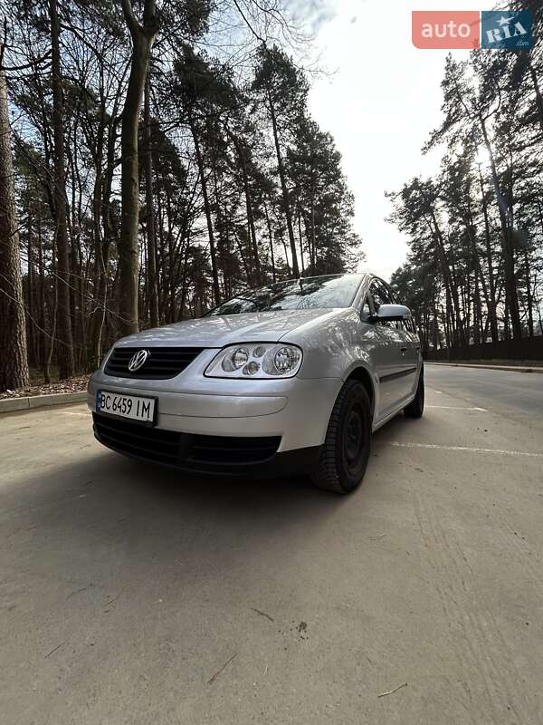 Мінівен Volkswagen Touran 2004 в Львові
