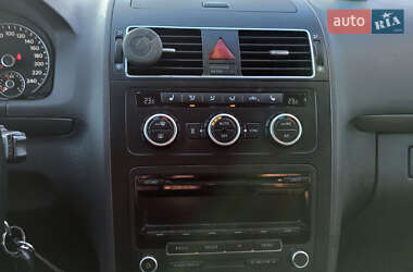 Мінівен Volkswagen Touran 2013 в 