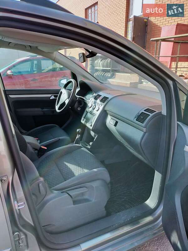 Минивэн Volkswagen Touran 2009 в Виннице