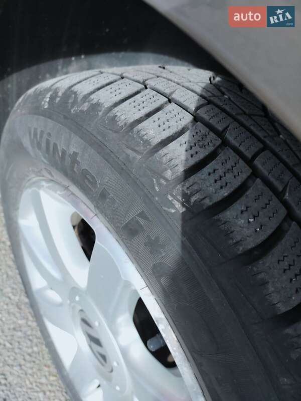 Минивэн Volkswagen Touran 2009 в Виннице