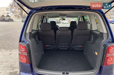 Минивэн Volkswagen Touran 2008 в 