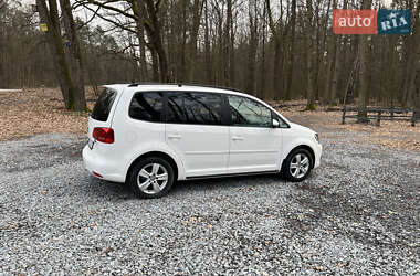 Минивэн Volkswagen Touran 2012 в 