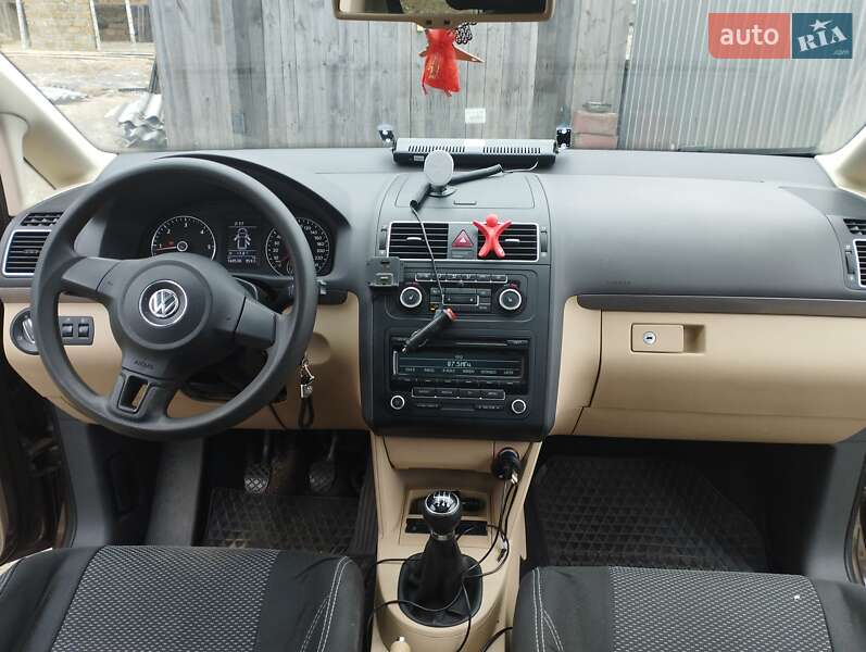 Мінівен Volkswagen Touran 2011 в Рокитному