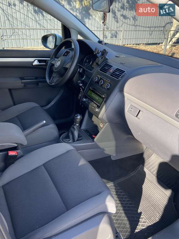 Мінівен Volkswagen Touran 2013 в Львові