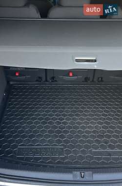 Минивэн Volkswagen Touran 2013 в Львове