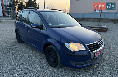 Мінівен Volkswagen Touran 2010 в Калуші