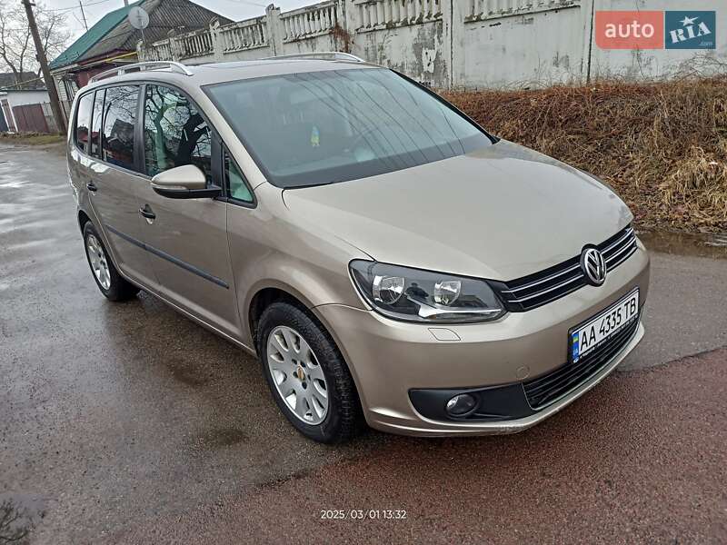 Volkswagen Touran 2012