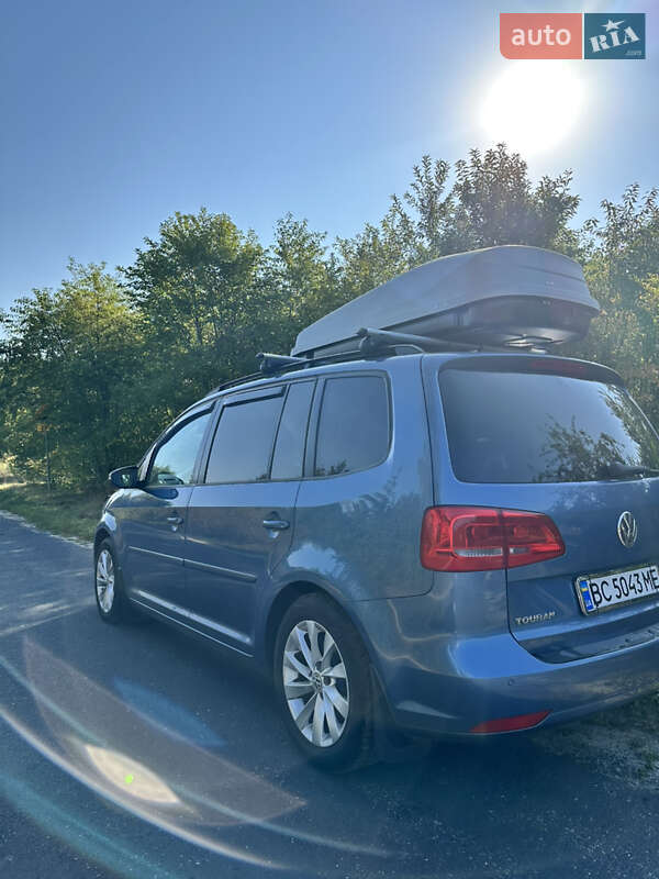 Минивэн Volkswagen Touran 2010 в Львове