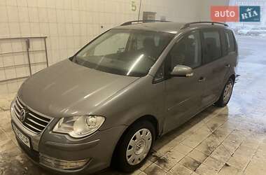 Минивэн Volkswagen Touran 2007 в 
