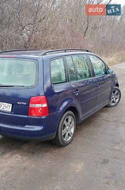 Мінівен Volkswagen Touran 2004 в 