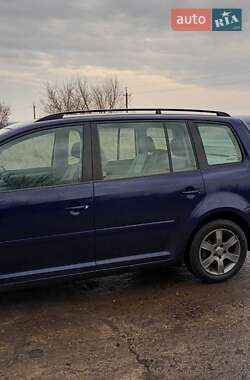 Мінівен Volkswagen Touran 2004 в 