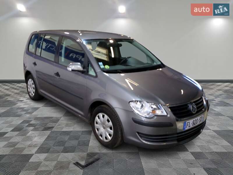 Мінівен Volkswagen Touran 2008 в Чернігові