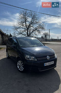 Минивэн Volkswagen Touran 2010 в Рокосово